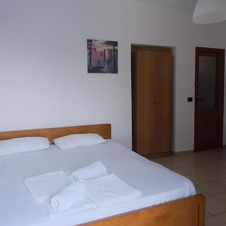 Mehilli Hotel Dhermi Ngoại thất bức ảnh