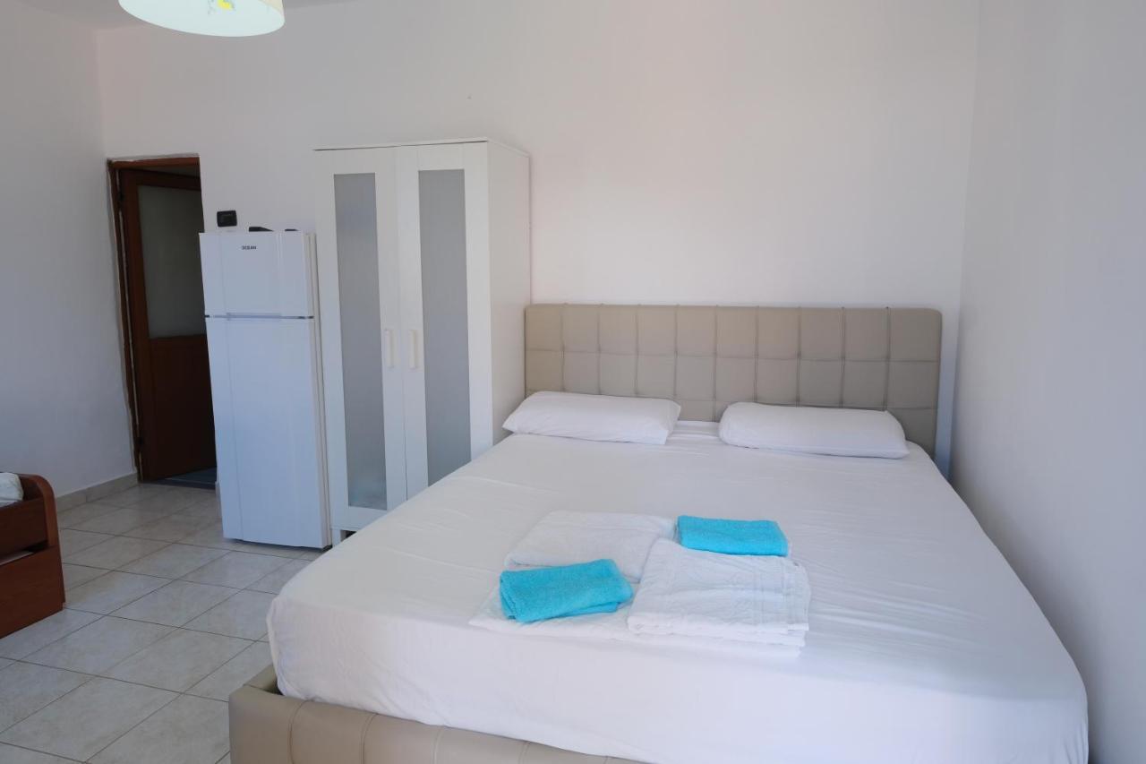 Mehilli Hotel Dhermi Ngoại thất bức ảnh