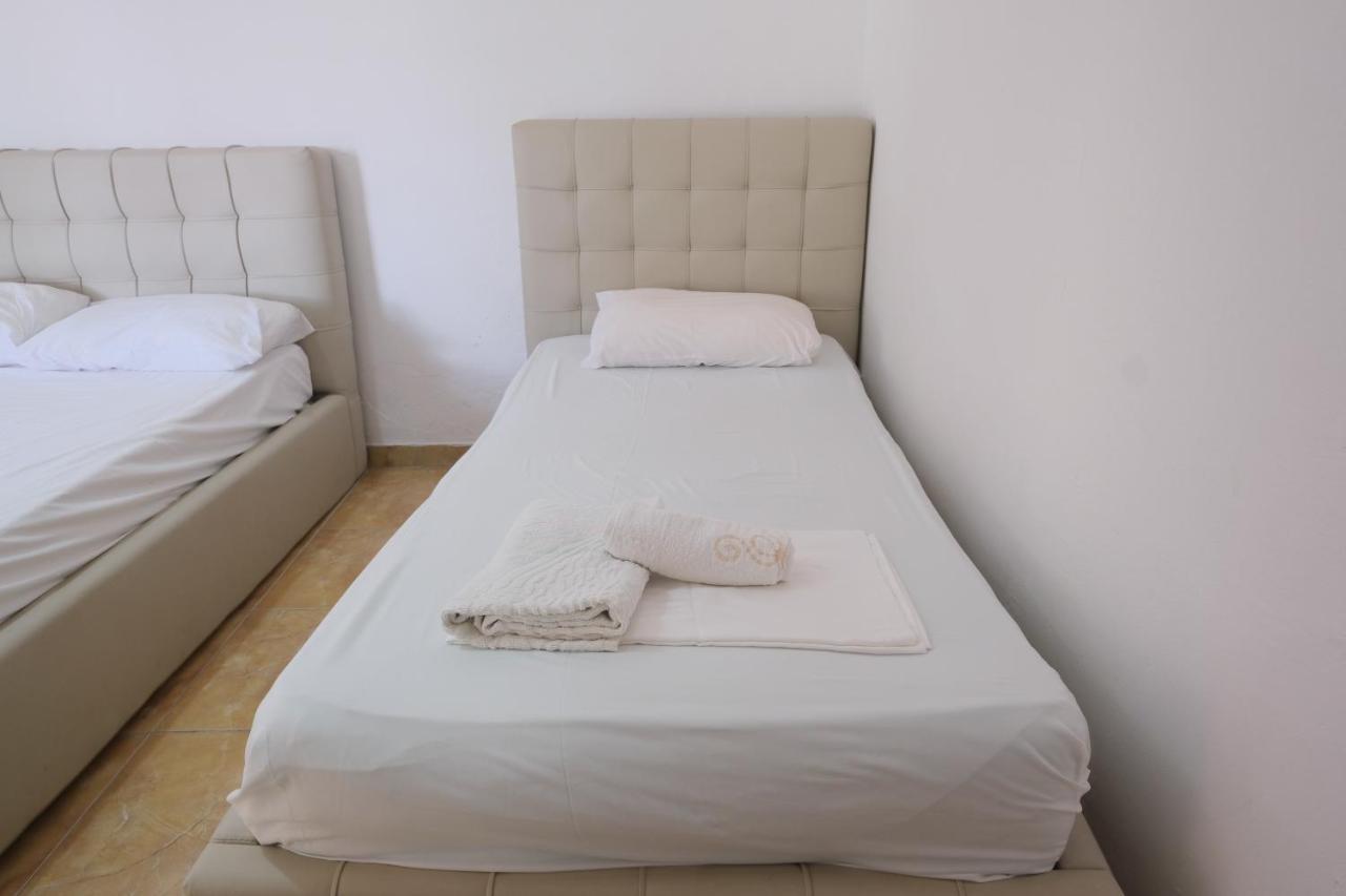 Mehilli Hotel Dhermi Ngoại thất bức ảnh