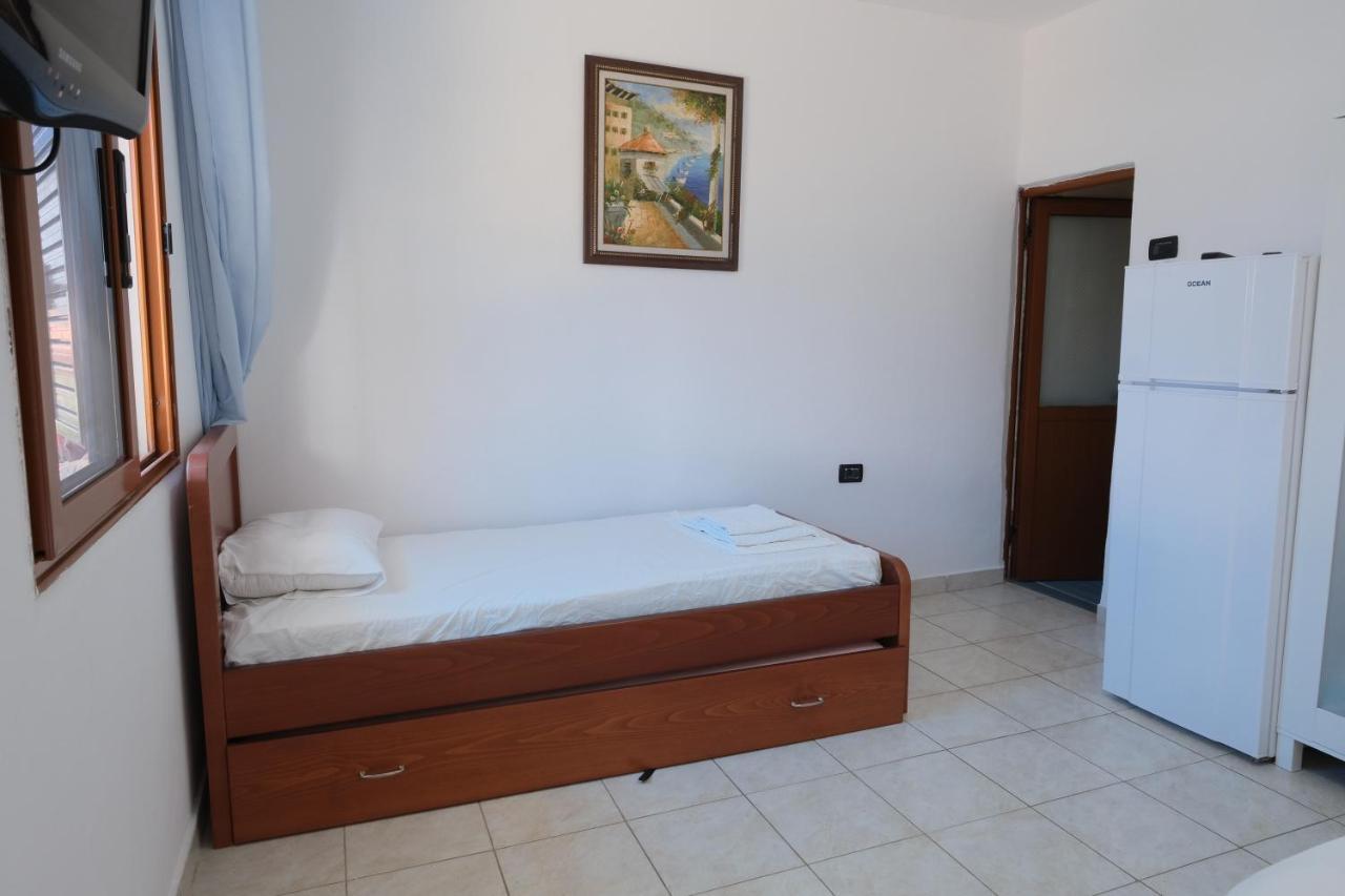 Mehilli Hotel Dhermi Ngoại thất bức ảnh