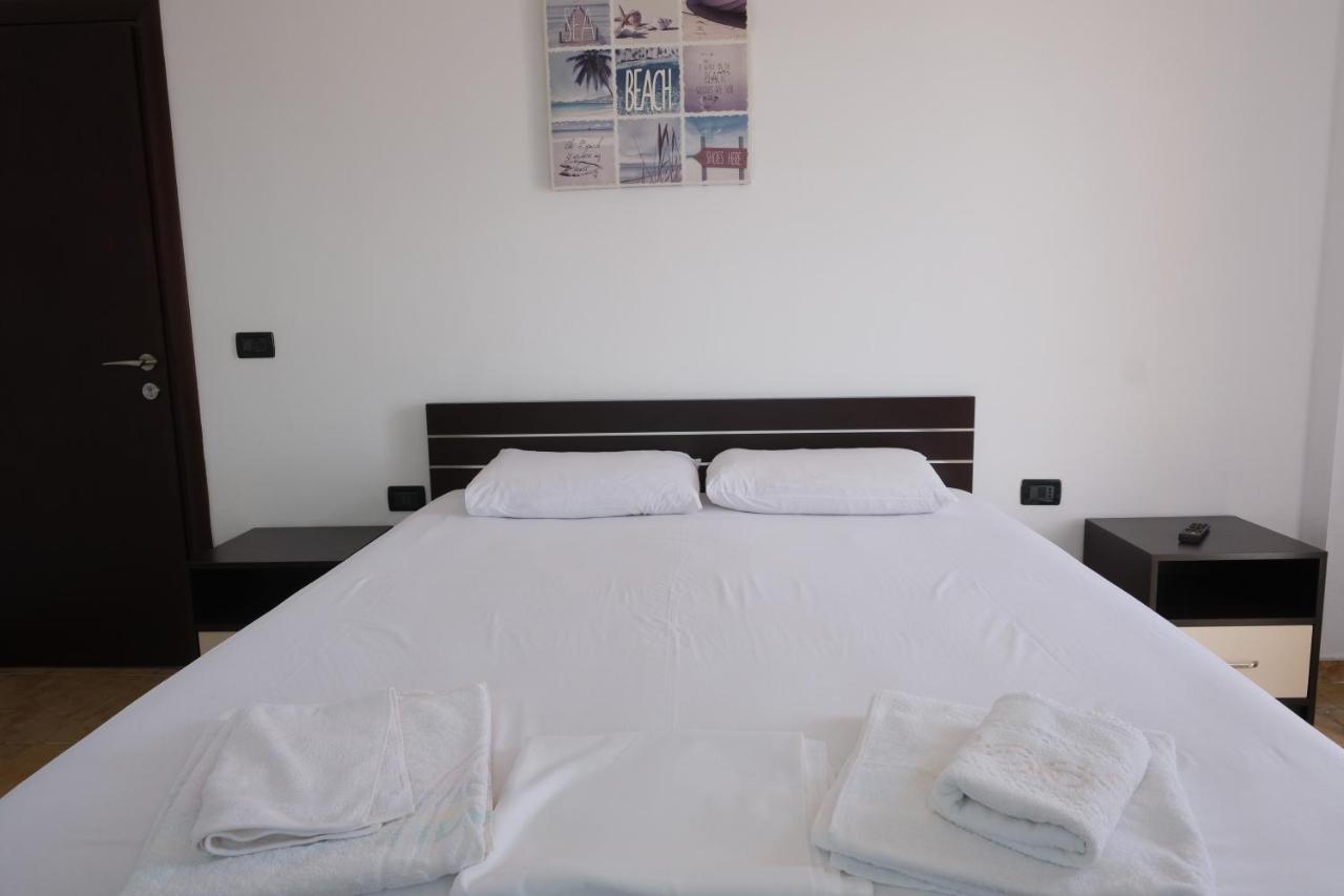 Mehilli Hotel Dhermi Ngoại thất bức ảnh