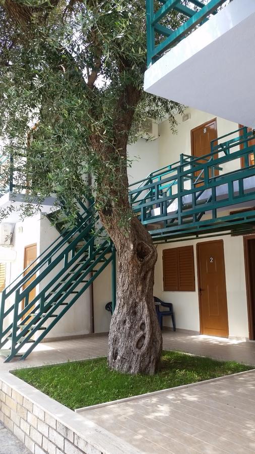 Mehilli Hotel Dhermi Ngoại thất bức ảnh
