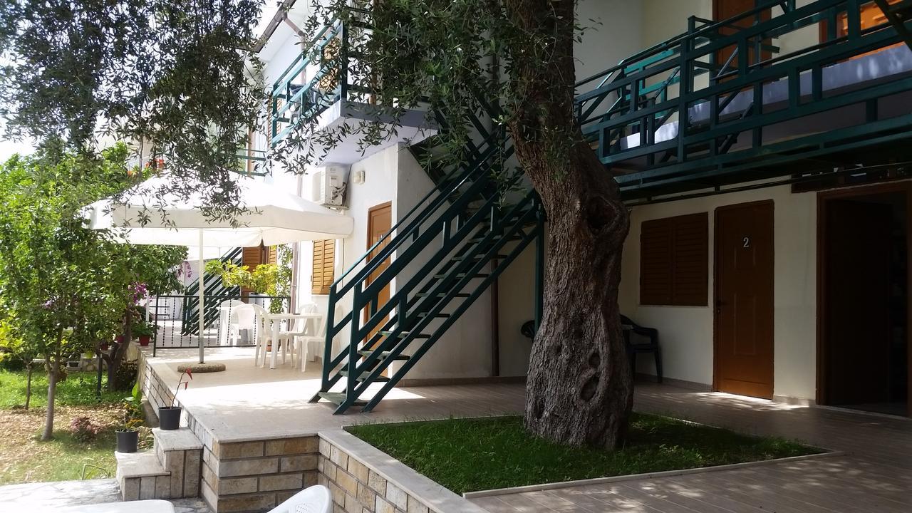 Mehilli Hotel Dhermi Ngoại thất bức ảnh